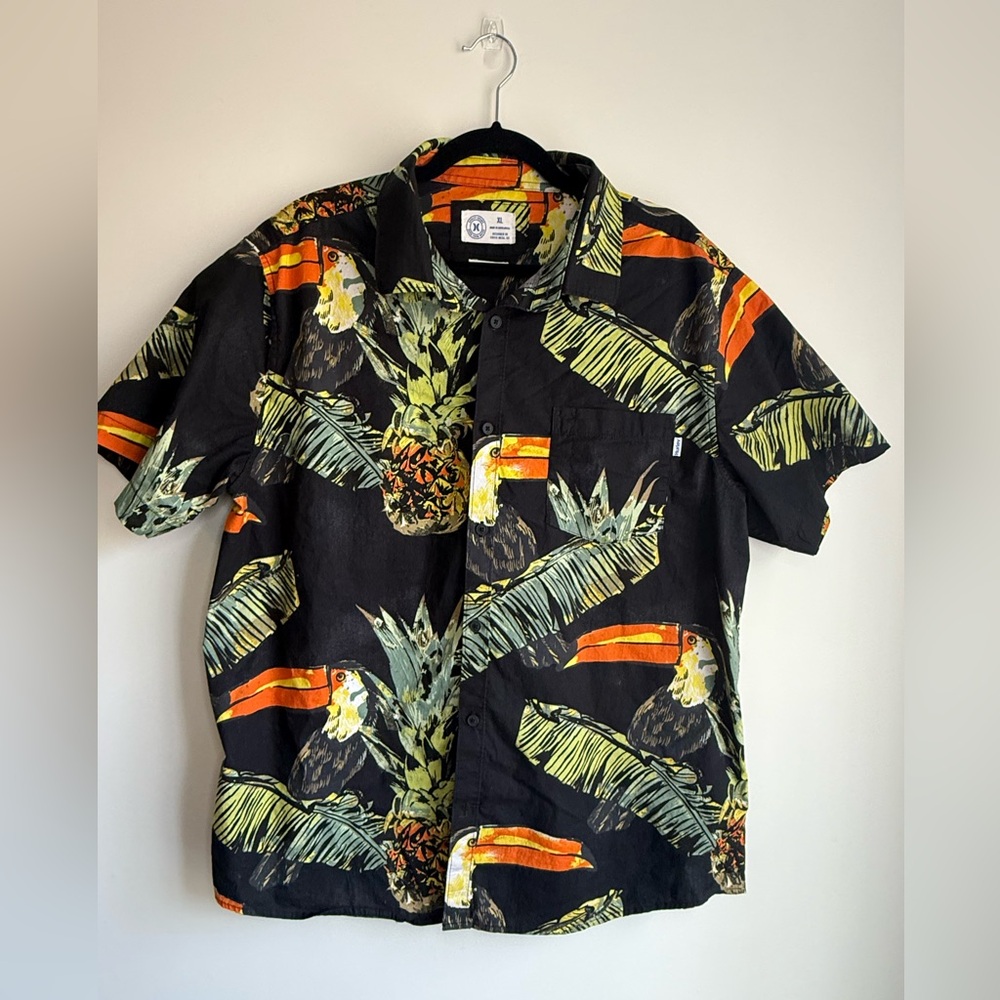 Hurley Tropical Black and Orange toucan Men's Shirt